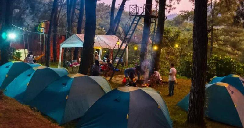 Instagram.com/wisatabukitbaros